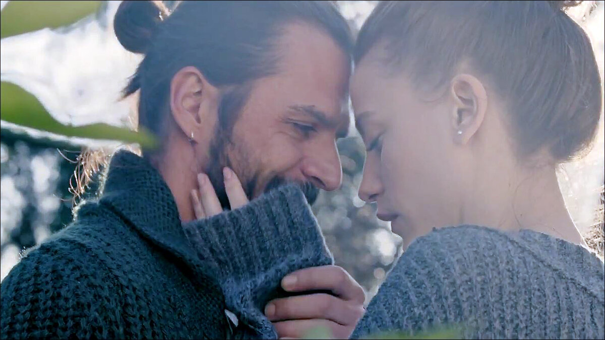 Девушка в отношениях стала объектом страсти опасного типа 