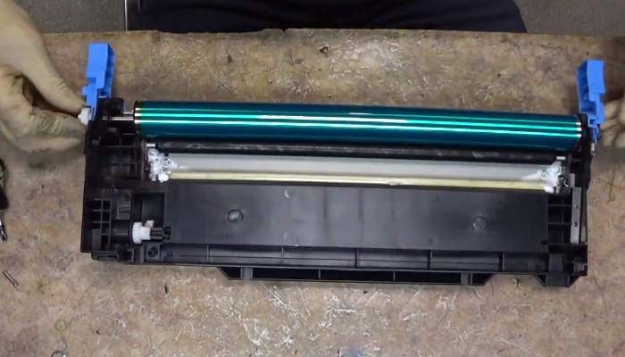 Фото 87. Устанавливаем боковую крышку