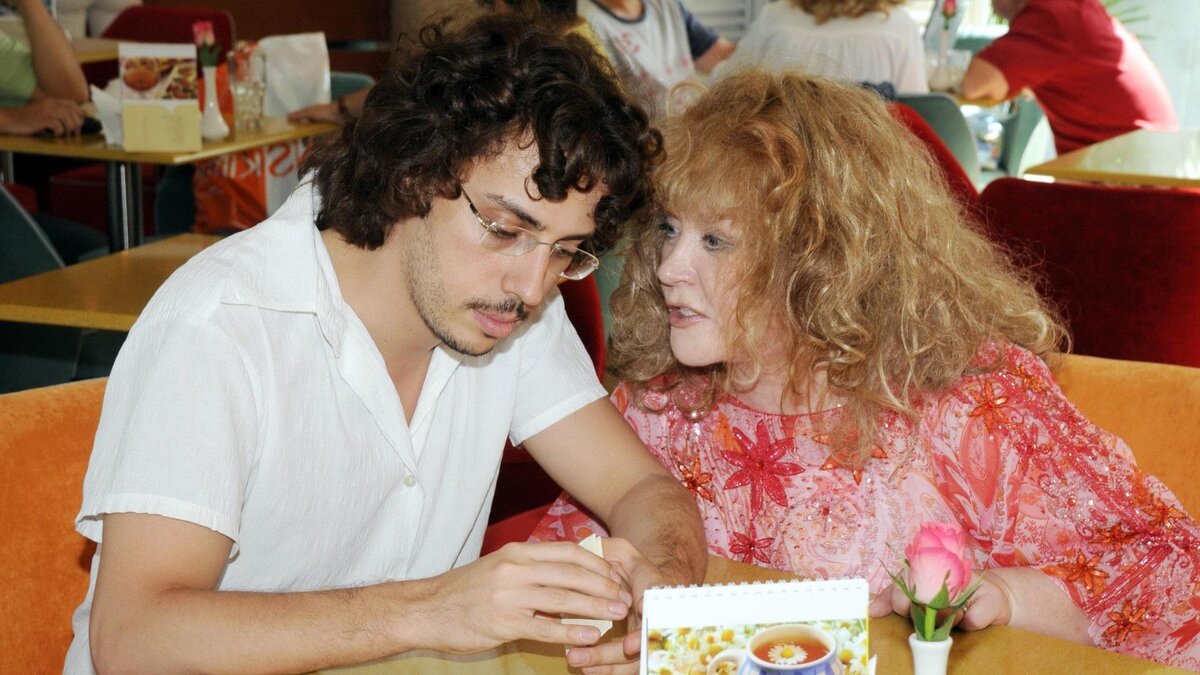    Пугачева попросила внести ее в список иностранных агентов