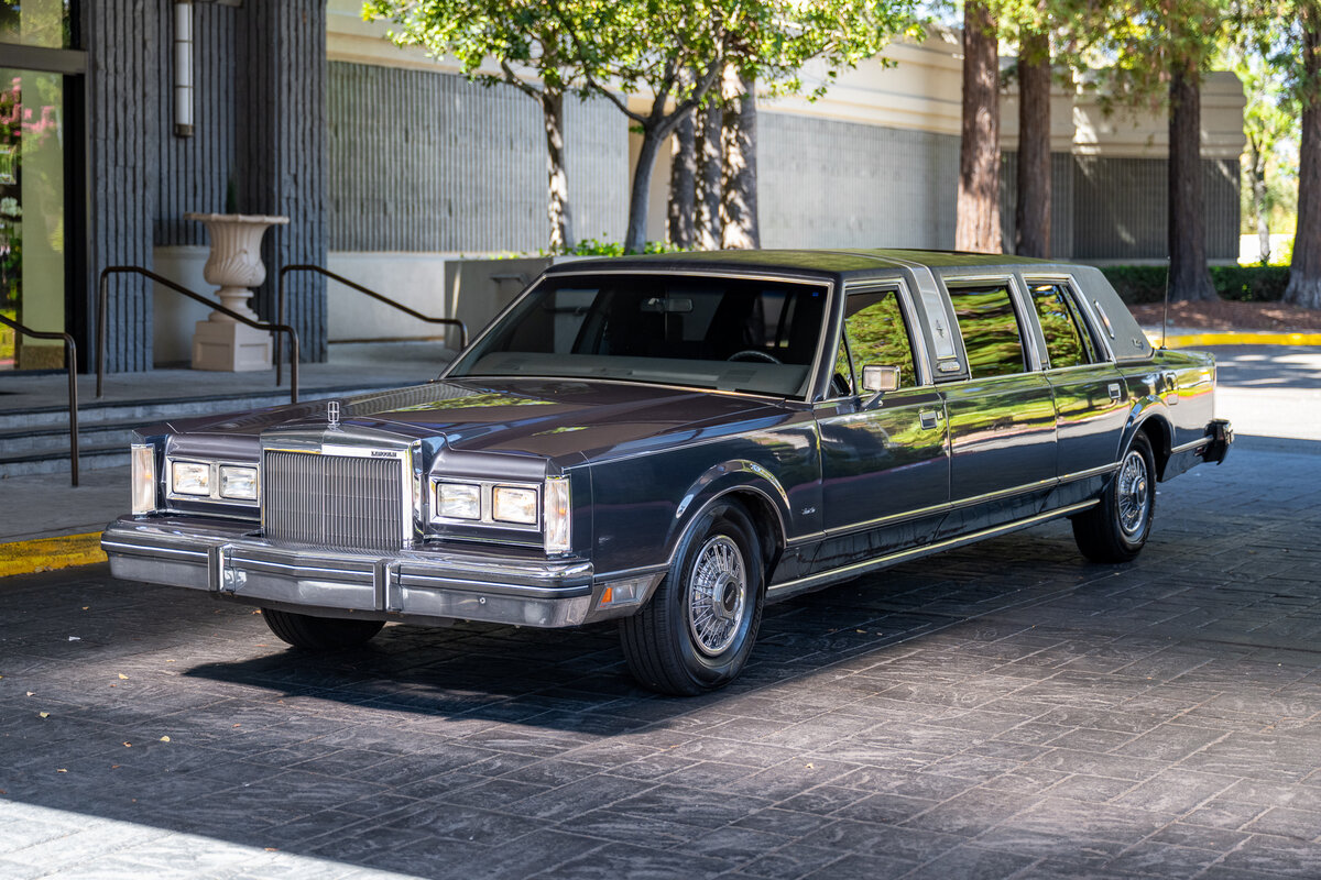 Lincoln Town Car 1984 - Воплощение американского лимузина | Интересные  автомобили | Дзен