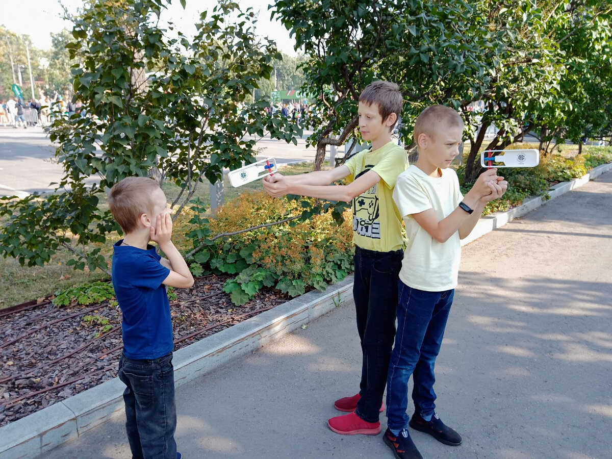 Илья, Вова, Егор. 