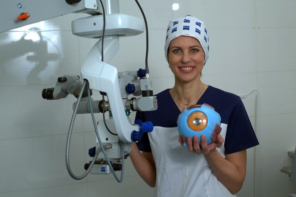     Врач-офтальмолог высшей категории, эксперт телеканала «Доктор», микрохирург, профессор, доктор медицинских наук Татьяна Шилова