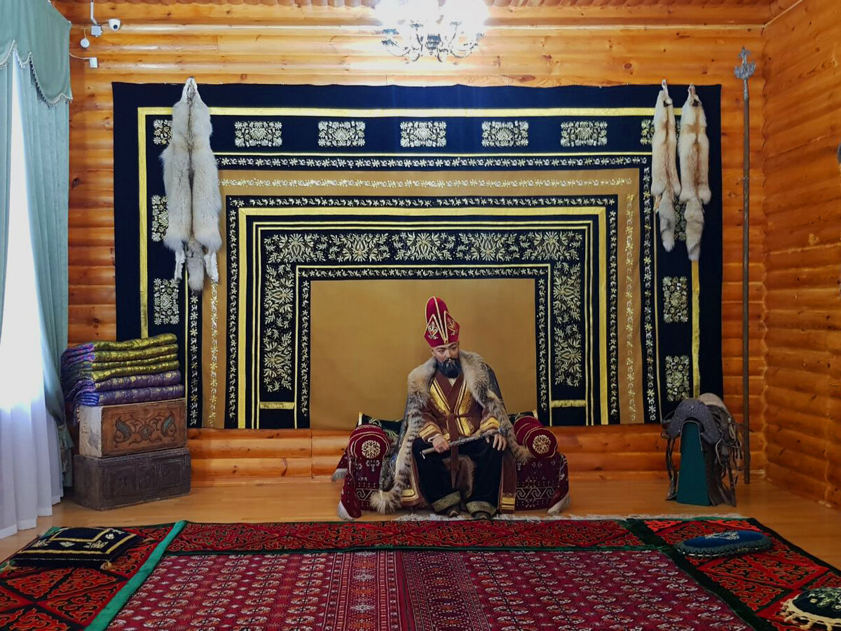 В музее Абылай-хана