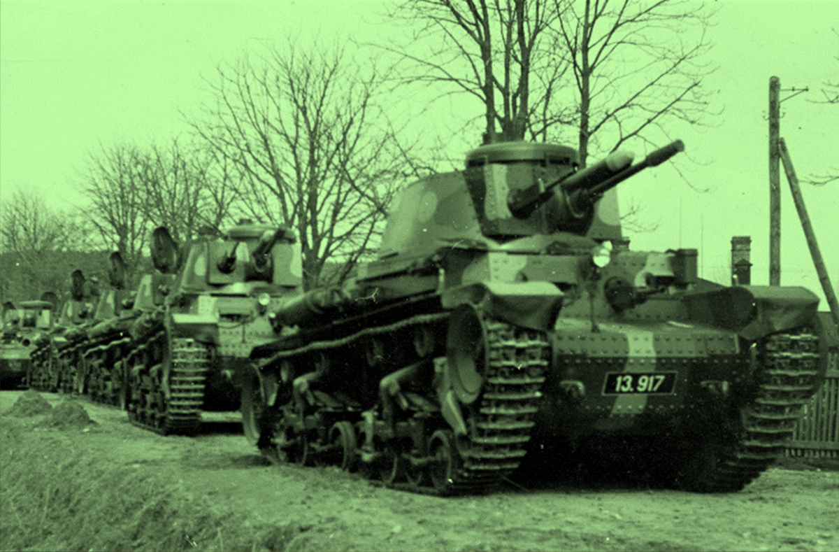 Чешские LT-38. В 41-м они были в составе танковых армий вермахта.