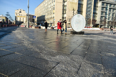    Обработка дорог реагентами ©Николай Корешков РИАМО