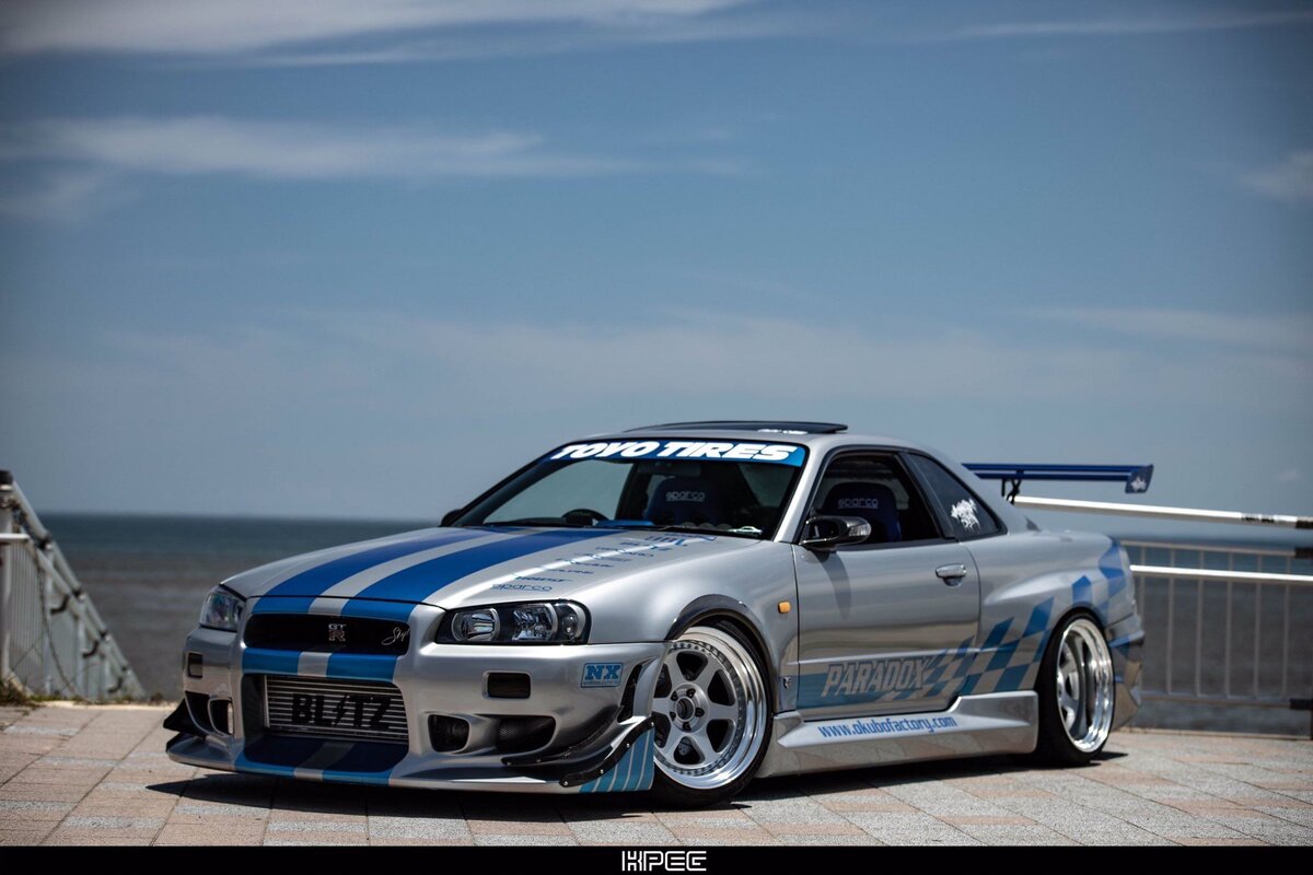 Skyline r34 GTR черный