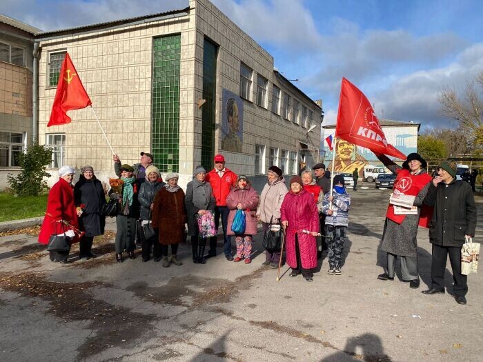    Праздничное мероприятие в посёлке ГРЭС (ДК им. Дзержинского)