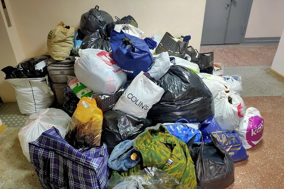     В отделение Красного Креста привезли теплые вещи для нуждающихся Оксана ШЕМЕТОВА