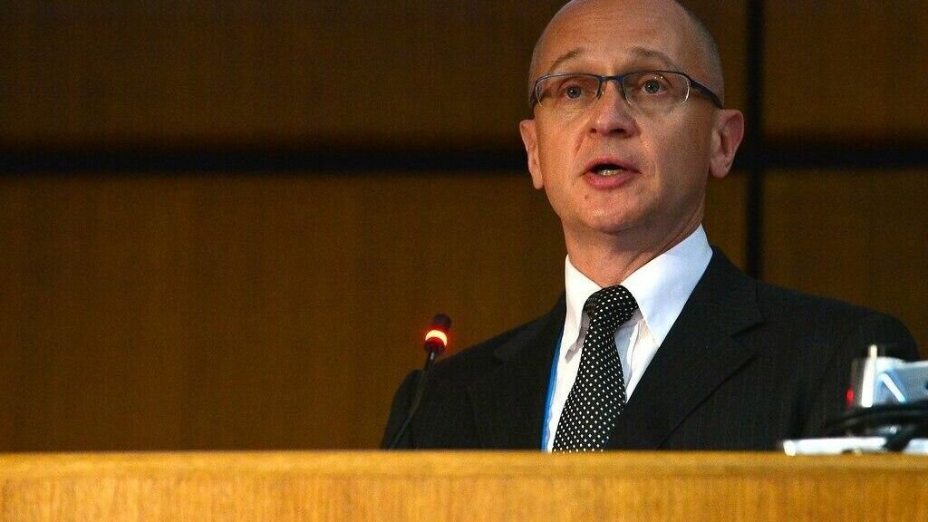     С марта лекторы общества «Знание» работают на территории Донбасса. Соответствующее заявление сделал первый замруководителя Администрации Президента РФ Сергей Кириенко в рамках заседания почетного жюри просветительской премии «Знание».