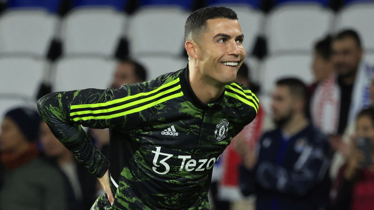    Криштиану Роналду на разминке перед игрой "Реал Сосьедад" - "Манчестер Юнайтед". Фото: REUTERS