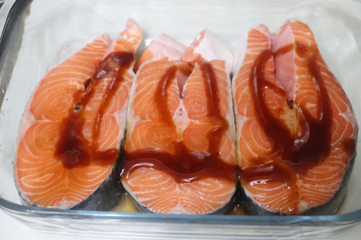 Приправляем стейки