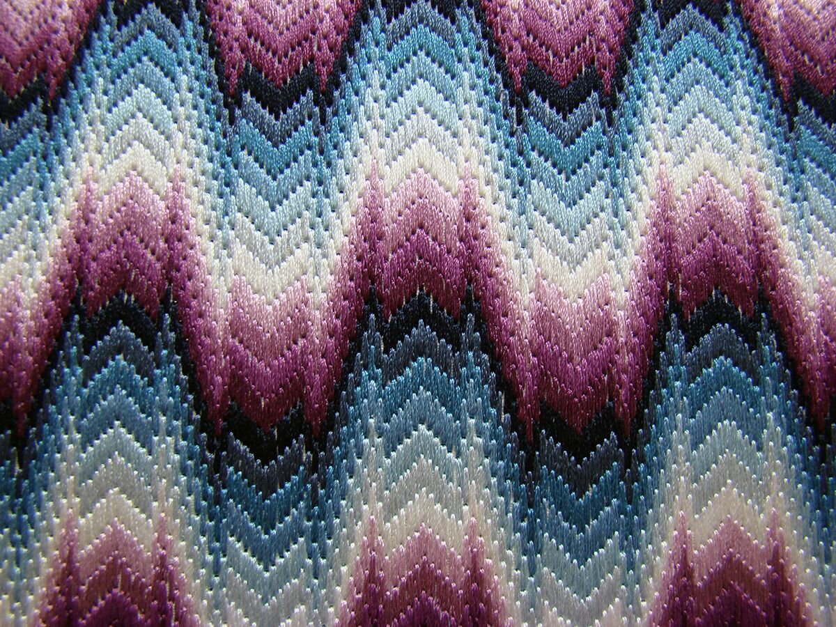 Вышивка барджелло схемы. Венецианская вышивка Барджелло. Флорентийская вышивка Барджелло. Техника Барджелло вышивка. Флорентийская вышивка техника Барджелло мастер класс.