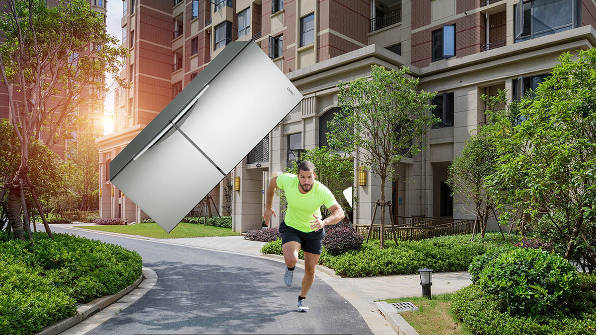 "Бегу своим маршрутом и вдруг над головой что-то засвистело"