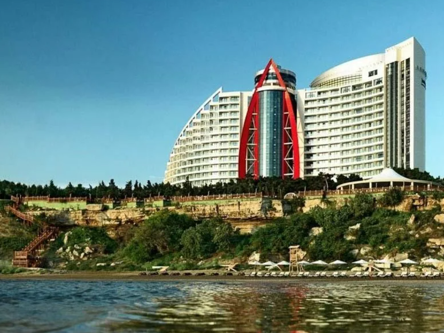 Отдых в азербайджане все включено. Jumeirah Bilgah Beach Hotel, Баку, Азербайджан. Bilgah Beach Hotel 5. Курорты Азербайджана на Каспийском. Бильгях пляж.