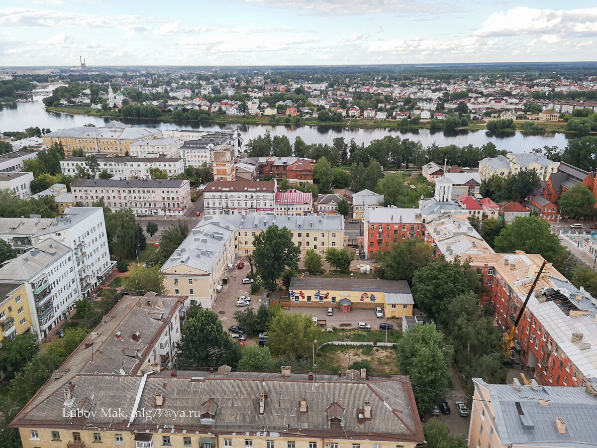 Впервые в Твери побывала почти 20 лет назад и меня город очаровал-чем-то  Тверь немного напоминала Петербург, ее так и  называют " Тверь- мини-версия Петербурга".-17