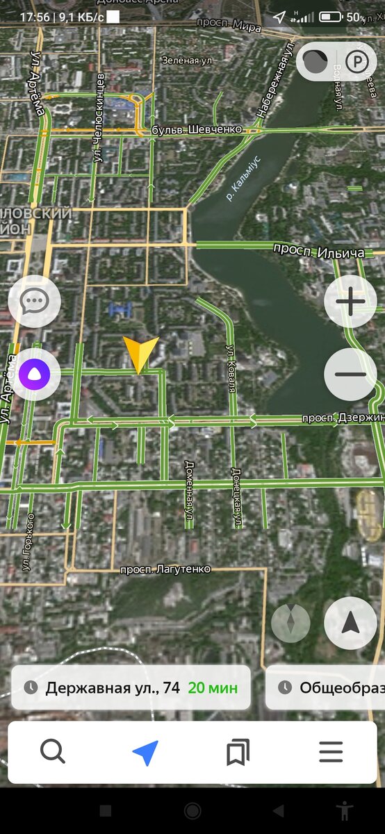 Дом-пирамида на карте Донецка. Жёлтой стрелочкой обозначен я, стоящий у этого дома.