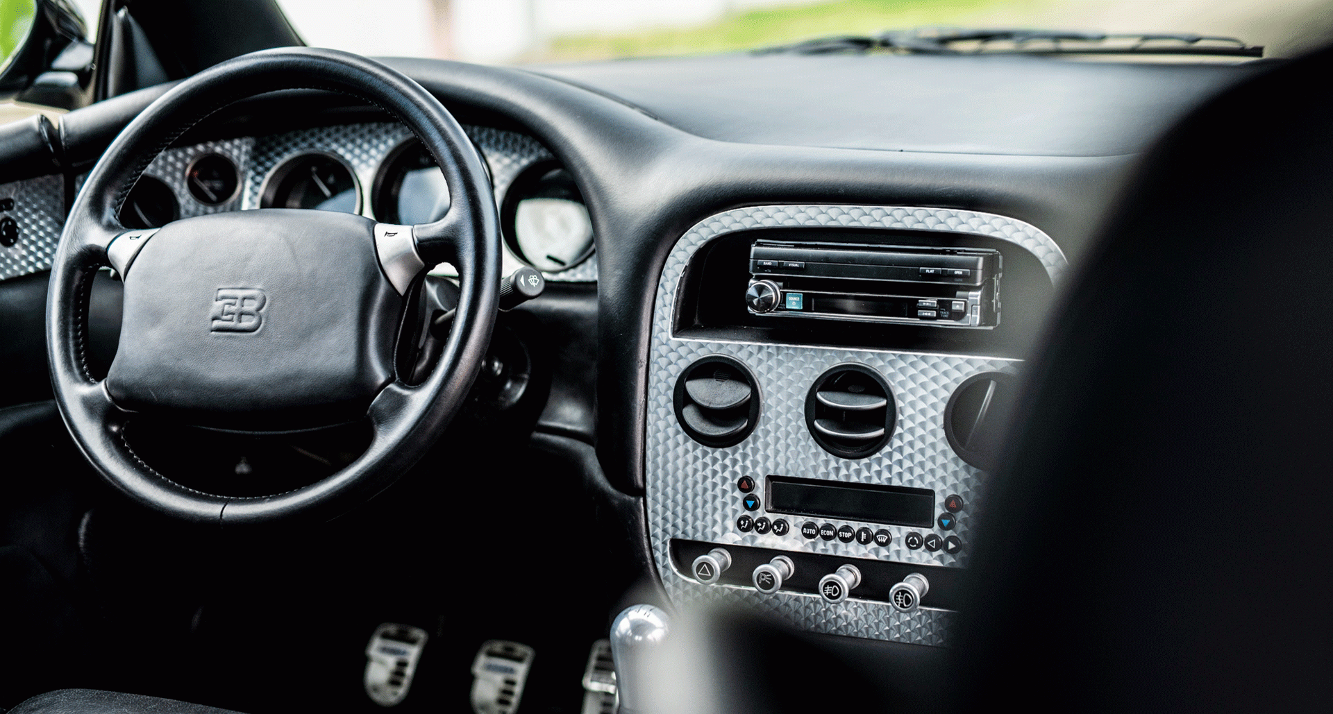 Bugatti EB112 - Гиперкар для четверых в форме... яйца :( | Интересные ...