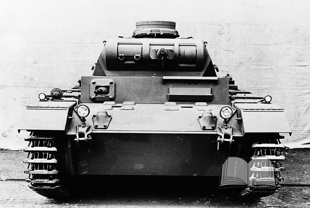 "Классическая" конфигурация Pz.Kpfw.III Ausf.F. На самом деле так танк стал выглядеть не сразу.