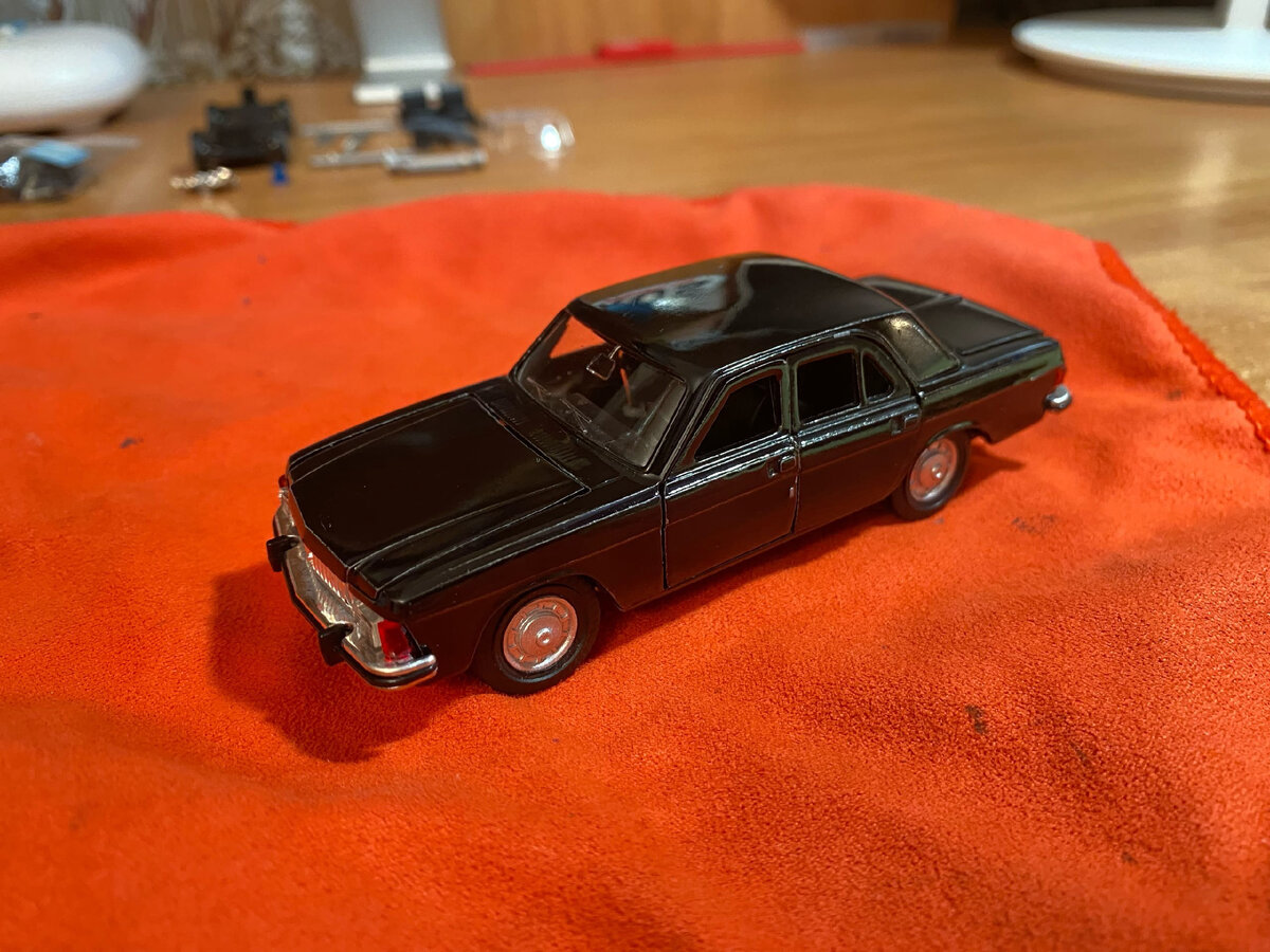 Когда я увидел машинку воочию - я на несколько суток успокоился, отделавшись помывкой и установкой недостающих деталей. 