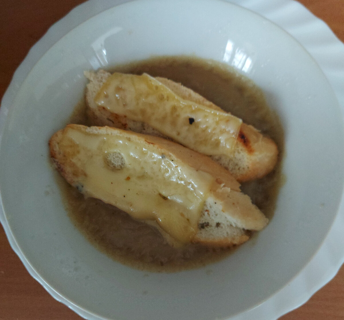 Луковый суп. Завтра посыплю зеленью для красоты.