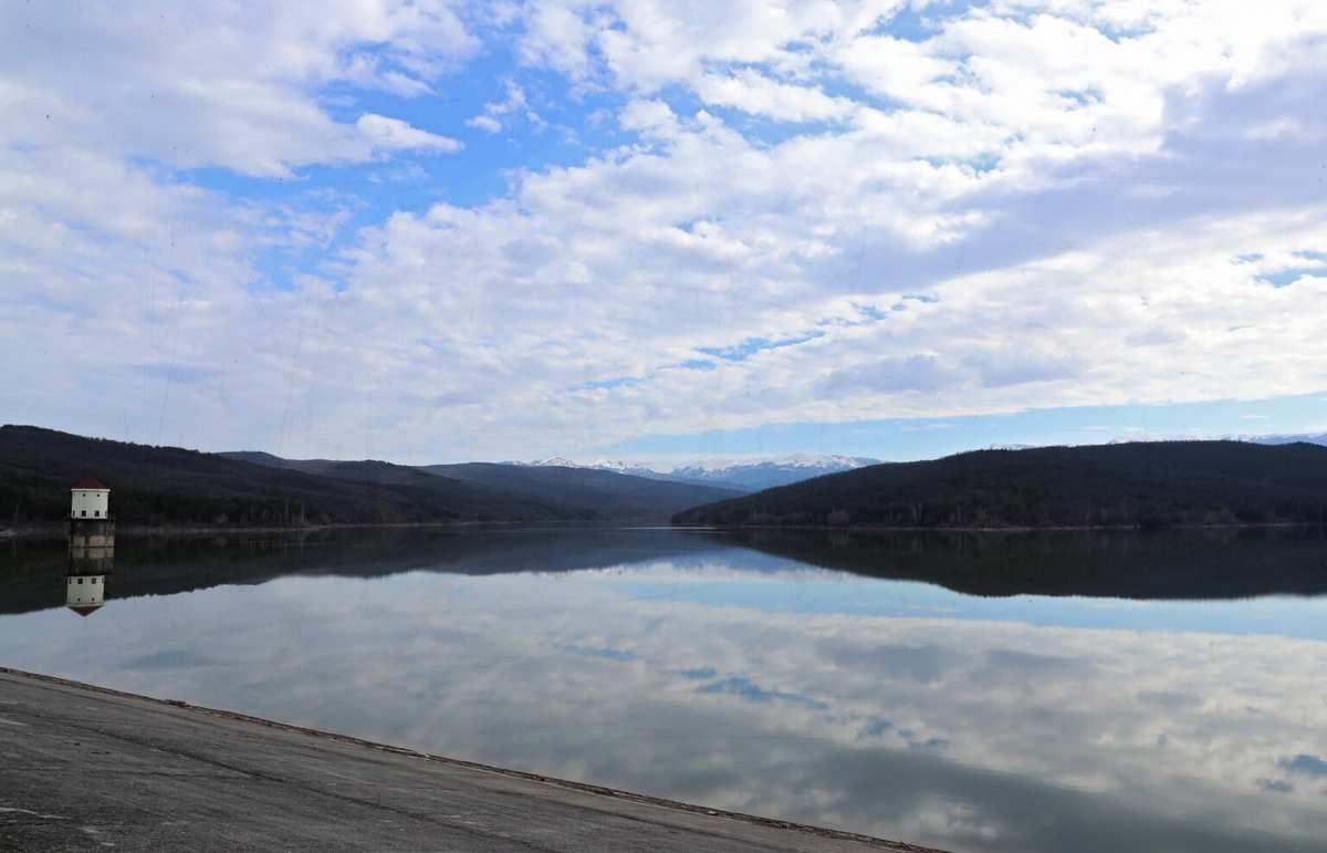 Загорское водохранилище Крым