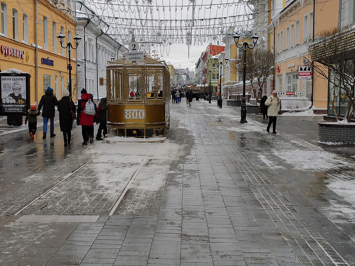 Так сейчас выглядит улица Большая Покровская.