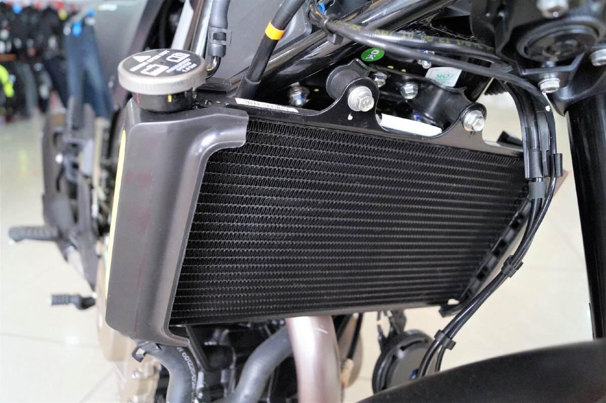 "Husqvarna" это не только бензопила, но и мототехника. Яркий пример ...