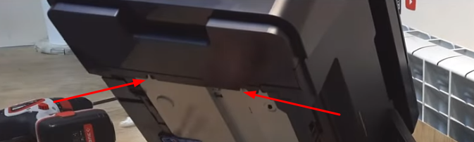 Поддеваем защелки