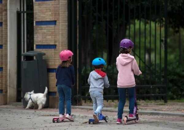 В солнечной Италии много парков, ориентированных на отдых детей. За чистотой в некоторых следят команды реабилитированных алкоголиков и наркоманов, но это редкость. Парк на время уборки закрывается