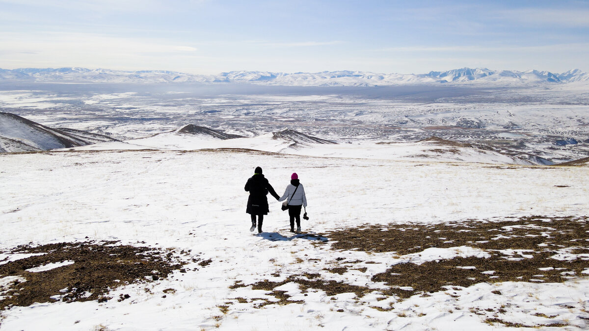 Посмотрите на это зимнее великолепие:) Это горы недалеко от Кош-Агача. Тут мы увидели какой-то другой Алтай.
