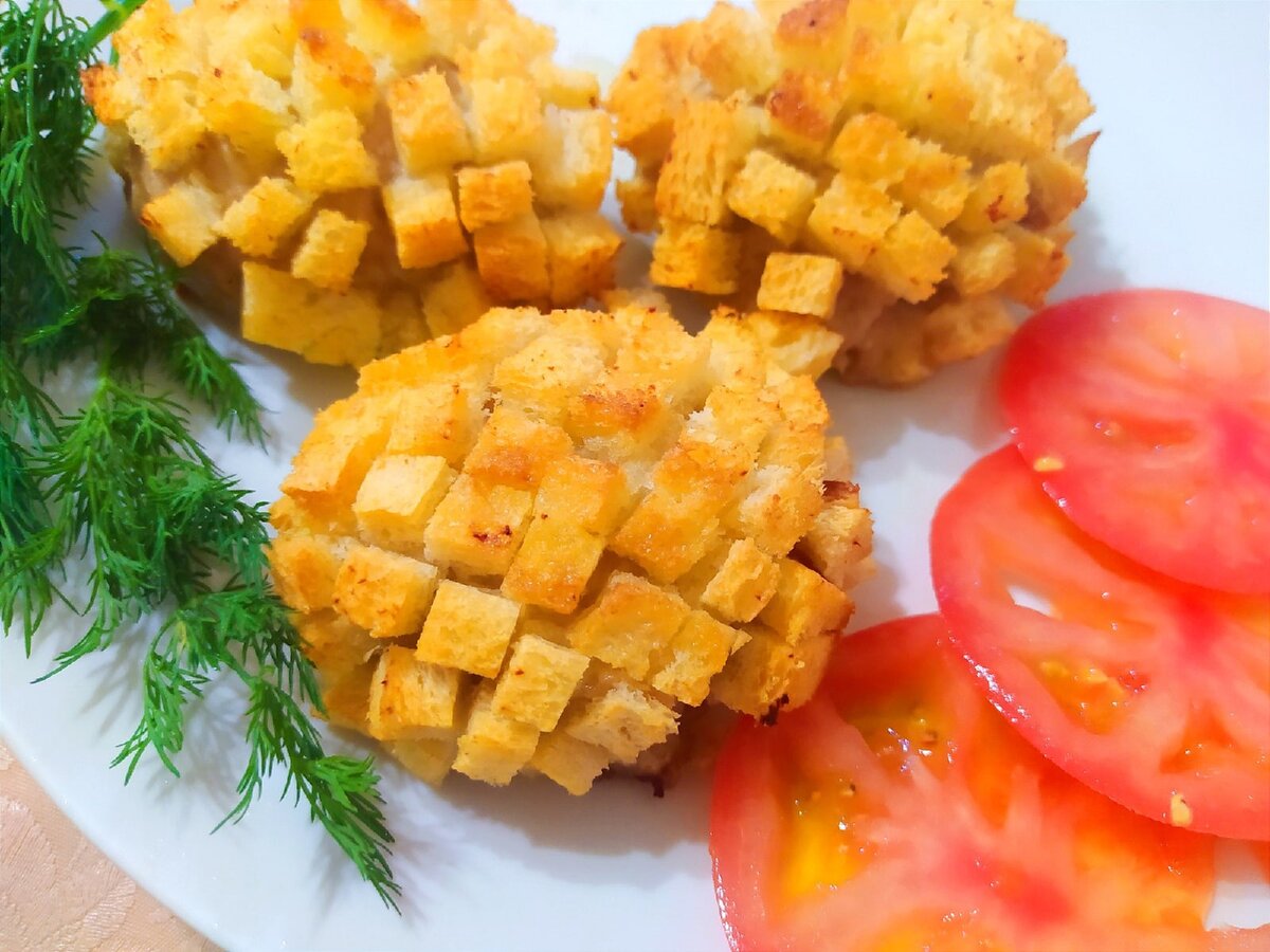 Котлеты куриные пожарские. Котлета куриная пожарская. Пожарские котлеты рецепты с фото пошагово. Котлета пожарская. Пожарские котлеты булгакова.