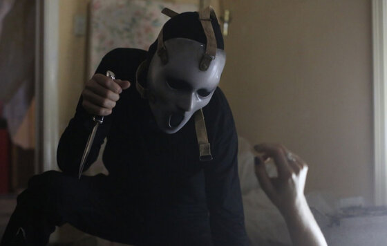 кадр из сериала "Крик"