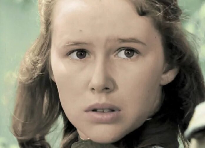 Евгения Симонова в фильме "В бой идут одни "старики"