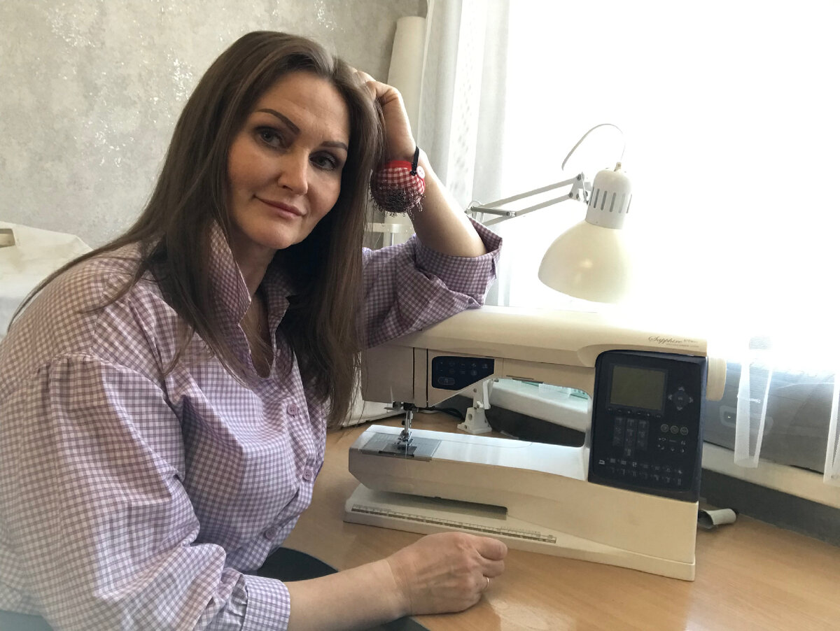 Всем привет! Спасибо, что заглянули на мой канал " Швея с опытом" меня зовут Татьяна Voits. Думаю вам понравится моя статья и немного позабавит, а ещё я вы можете посмотреть интересные фото с готовыми образами.