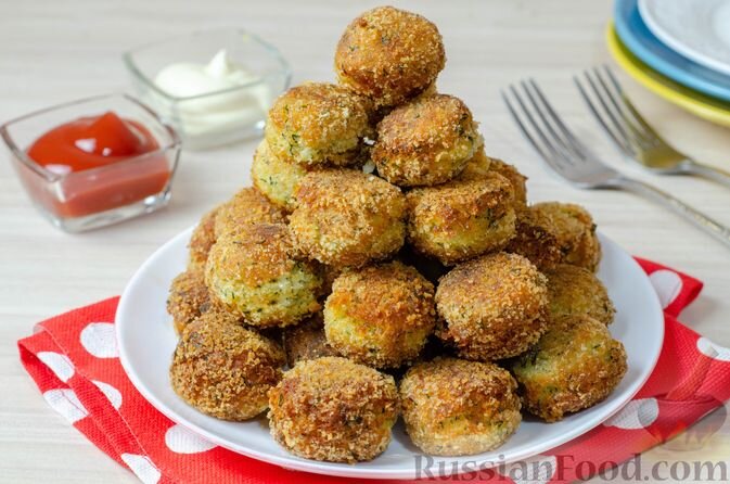 минтай, картофель, зелень укропа, яйца, соль, перец чёрный молотый, сухари панировочные, масло растительное