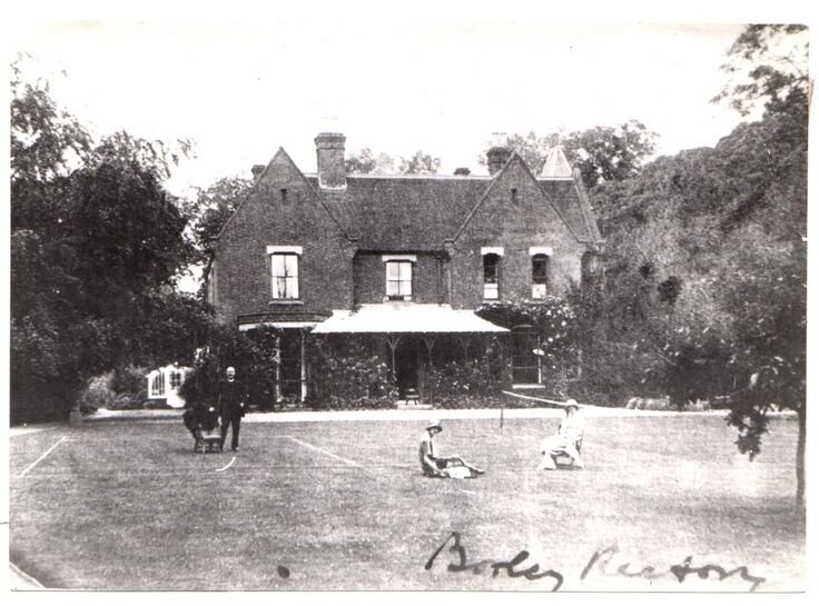 Вот этот самый дом (фото конца XIX века)