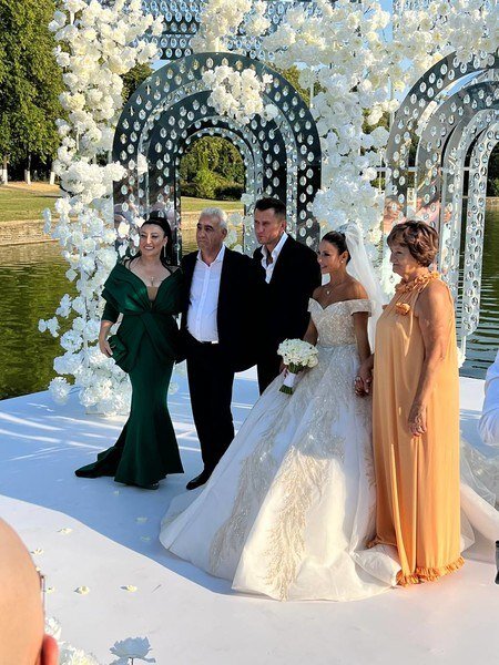    Свадьба Павла Прилучного. Слева — Гаяне Согомонян. Фото: социальные сети