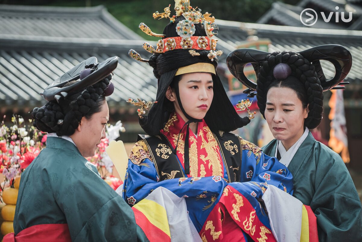 Источник: Яндекс - картинки https://inikpop.com/wp-content/uploads/2021/03/MR.-QUEEN-28-scaled.jpg