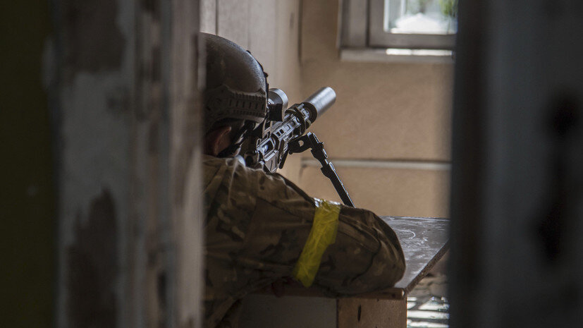   AP Oleksandr Ratushniak