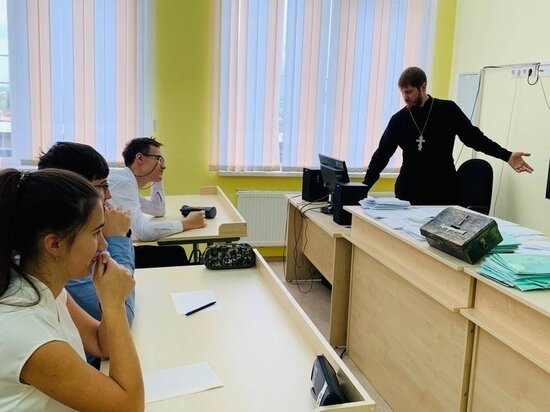     Фото из официального аккаунта и.о. Председателя Комитета по образованию г.о. Серпухов в сети «ВКонтакте»