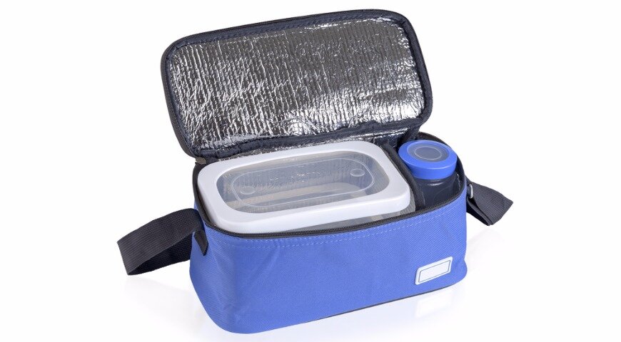 Некоторые представляют себе, что все сумки-холодильники громоздкие и габаритные. Отнюдь. Есть весьма компактные, размером с дамский клатч или косметичку.