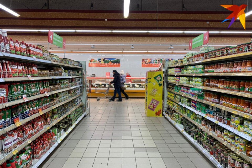     Посетитель пытался незаметно покинуть гипермаркет, минуя кассовую зону. Ксения Высотина