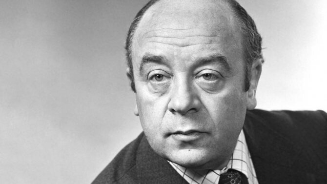 Однажды, увидев Сталина, полупустой зал сидел, словно воды в рот набрав. Броневой терялся в догадках – что за немилость такая?