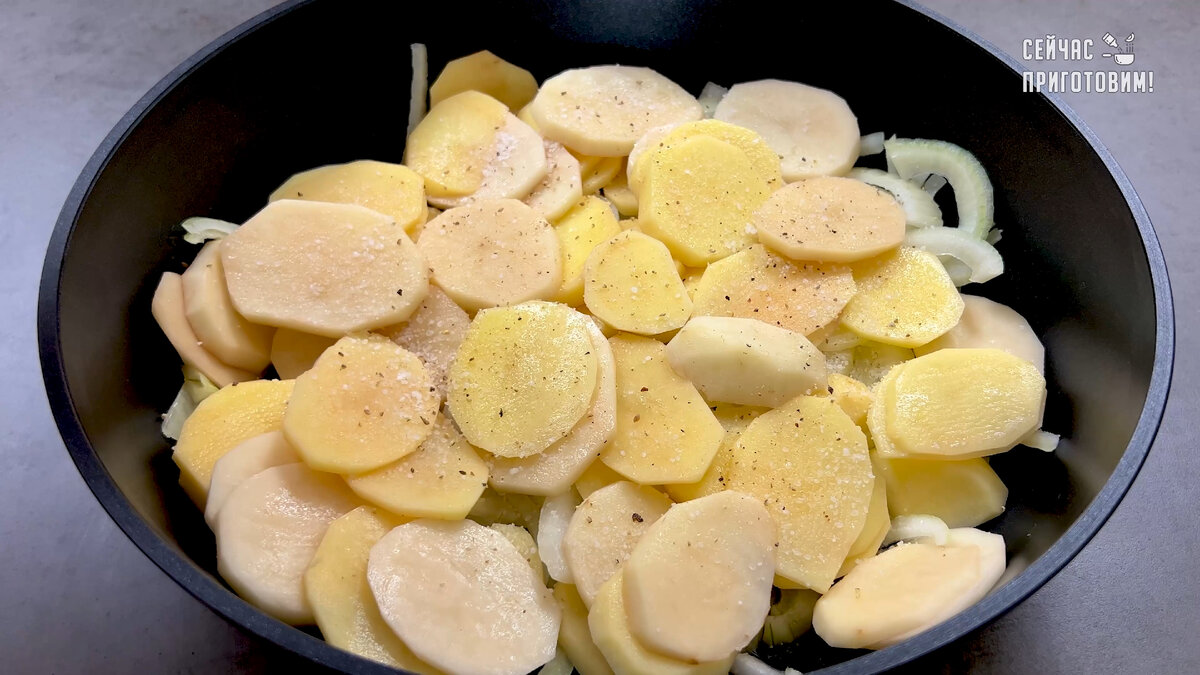 Картошка с куриным филе, помидорами и сыром в духовке - 9 пошаговых фото в рецепте