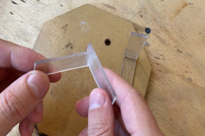 Склейка секундным клеем.