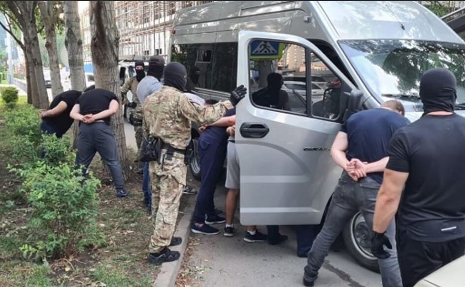 Как защитить рядовых граждан России от беспредела приезжих?