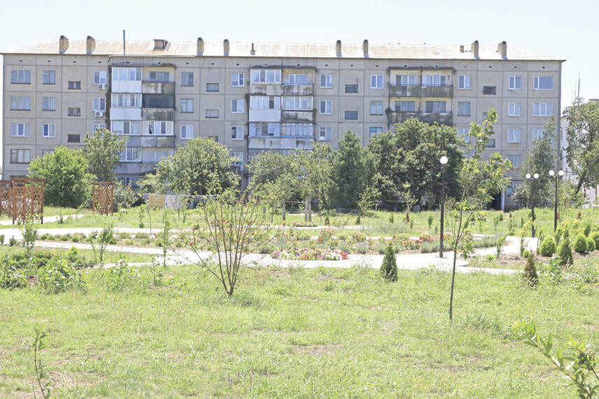 Пятиэтажки – наследство от колхоза. Фото: Наталья Сомова 