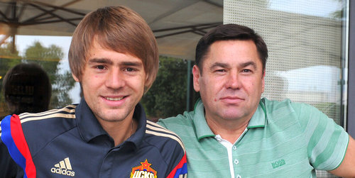 Виктор Панченко (справа) с сыном Кириллом.