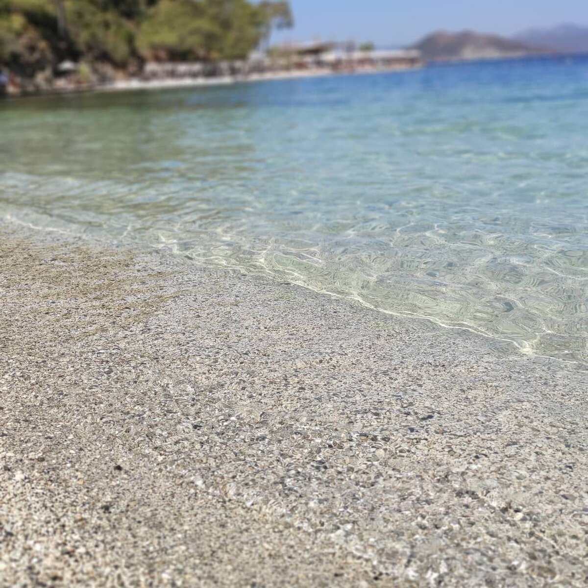 Холодное море в турции. Плиты в море в Турции что это такое.