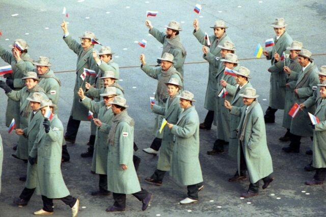 Объединенная команда на церемонии открытия XVI Олимпийских игр. 1992 год.